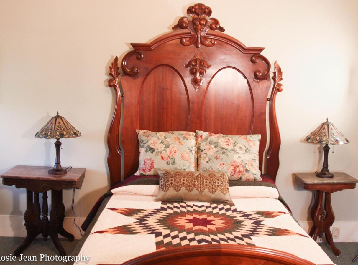 Flowertown Bed And Breakfast Саммервилл Экстерьер фото